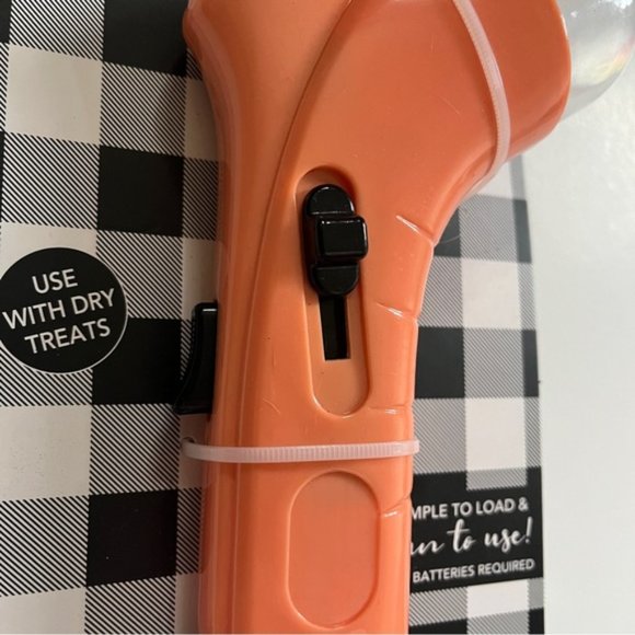 WOOF Treat Launcher for Dogs and Cats NWT - Picture 9 of 9